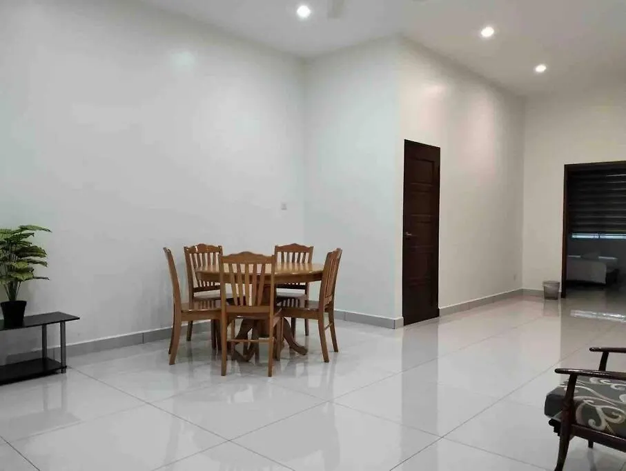 Villa New Comfy Semi-D - 14Pax@5-6 Parking Malacca