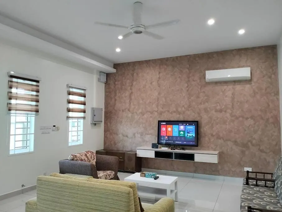 Villa New Comfy Semi-D - 14Pax@5-6 Parking à Malacca Malaisie
